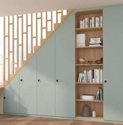 Placard sous escalier